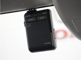 ◆ドライブレコーダー◆映像・音声などを記録する自動車用の装置です。 もしもの事故の際の記録はもちろん、旅行の際の思い出としてドライブの映像を楽しむことができます。