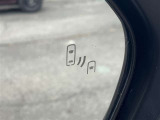 車線変更時の死角をサポート!接近しているクルマの存在を教えてくれるブラインドスポットモニター!