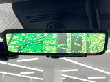 【デジタルインナーミラー】後席の大きな荷物や同乗者で後方が確認しづらい時でも安心!カメラが撮影した車両後方の映像をルームミラー内に表示。クリアな視界で状況の確認が可能です!