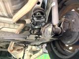 お車を安心してお乗りいただく為には、足回りの定期点検が欠かせません。サービスサポート(有償保証)では無料点検もご提供しており、安心のカーライフをお過ごしいただけるサポート体制が整っています。