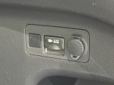 【アクセサリーコンセント】キャンプやスポーツ、アウトドアでのアクティビティはもちろん、災害・停電の際に助けにもなるAC100Vコンセントを装備♪ケータイやタブレット、ゲーム機器の充電にも♪