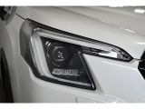 LEDヘッドライトで夜間の運転も安心です