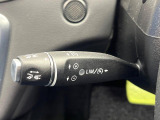 ●レーダークルーズコントロール:前の車との車間距離を一定にとりつつ、一定速度で自動走行してくれる次世代のクルーズコントロール!主に高速道路や自動車専用道路で使用する便利な機能です!