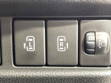 【両側パワースライドドア】スマートキーや運転席のスイッチで後席両側スライドドアの開閉が可能♪電動だから力を入れてドアを開ける必要が無く、小さなお子様でも簡単に開け閉めでき快適です♪
