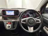 スタイリッシュなインパネ周りです!運転の際、常に目にする部分は、シックにまとめた飽きの来ないデザインが人気です!