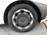 タイヤサイズは185/65R15です