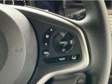Hondaセンシングの機能のひとつ、アダプティブクルーズコントロール付!アクセルから足を離しても設定したスピードと前車との車間を保ち走行してくれます!車線維持もアシスト☆高速道路で疲労軽減ですね☆