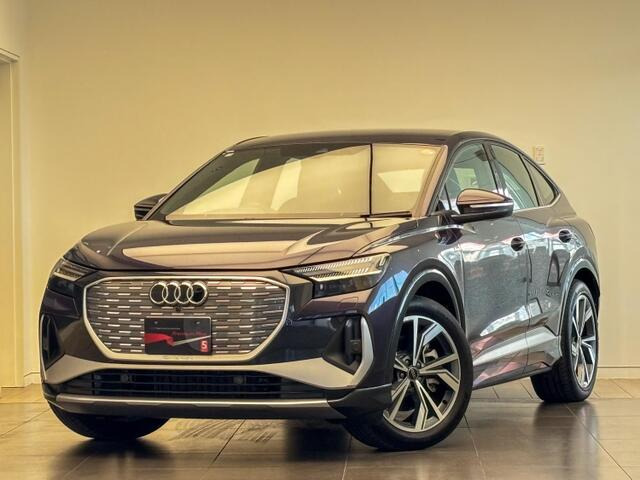 Q4スポーツバックe-tron 45 Sライン 