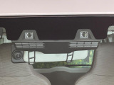 【スズキ セーフティサポート】走行中に前方の車両等を認識し、衝突しそうな時は警報とブレーキで衝突回避と被害軽減をアシスト。より安全にドライブをお楽しみいただけます。