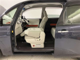 残価設定型クレジットをご用意しております。車両価格の一部をあらかじめ残価として据え置き、残りの金額を分割払いとするプランです。 詳しくはスタッフにお問合せください。