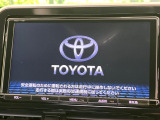 【純正9型ナビ】人気の大型9インチナビを装備。存在感のある大画面はインパクト大!ナビ利用時のマップ表示は見やすく、テレビやDVDは臨場感がアップ!いつものドライブがグッと楽しくなります♪