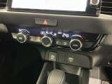 オートエアコンがついていますので、簡単操作で快適に過ごせます。希望の温度に自動調整してくれるのが便利です。