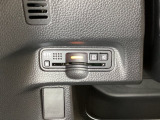 ハンドルの左下にETCがついています。高速道路の料金所の通過も楽々です。 カードの取り出しもしやすい場所についています。