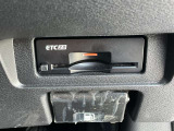 ビルトインタイプのETC2.0が付いてます。