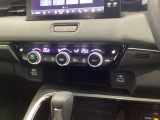 スマートフォンなどの充電に便利なUSBジャック。運転席からも助手席からも使いやすいです。