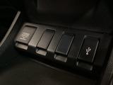 ソケット類も充実☆対応のケーブルがあれば車内でスマホなどの充電が可能です☆
