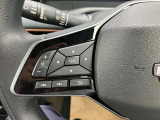 ステアリングスイッチでオーディオ操作が可能です。