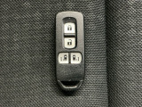 スマートキーです!ドアの施錠・解錠・エンジンの始動がスムーズで大変便利です!