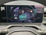 視認性の高いメーターで運転情報を的確に把握できます