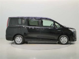 「中古車ハイブリッド保証」付き。ハイブリッド機構を無償で保証します。保証期間は、初度登録年月から10年目まで、またはロングラン保証が終わってから3年間。ただし累計走行距離が20万km以内です。