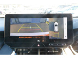 全周囲モニター付で、車庫入れも駐車もラクラクです。