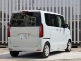 お支払いはホンダクレジットをご利用ください。運転免許所をご持参いただければ審査が可能です。また月々のお支払金額を抑えられるなど、メリットがいっぱいの据え置きクレジットもご用意しております。