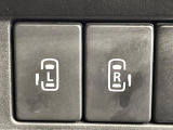 【両側パワースライドドア】スマートキーや運転席のスイッチで後席両側スライドドアの開閉が可能♪電動だから力を入れてドアを開ける必要が無く、小さなお子様でも簡単に開け閉めでき快適です♪