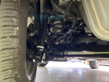 お車を安心してお乗りいただく為には、足回りの定期点検が欠かせません。サービスサポート(有償保証)では無料点検もご提供しており、安心のカーライフをお過ごしいただけるサポート体制が整っています。