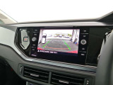 バックモニター搭載で車庫入れ安心!バック中の死角部分がモニターに映し出されるので安全性アップ!前後パークセンサーとバックカメラで車庫入れも安心です。