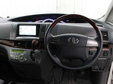 運転席廻りです。