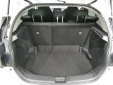 広々としたラゲージスペースを備えています。大きなものや長さのある荷物もしっかりと積み込めます。