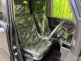 運転席シート廻りは使用感も少なく、良好な状態となっています。丁寧に使われていたことがよくわかりますね。