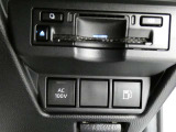 高速道路を賢く使うETC2.0装備です。高速道路とクルマが情報を連携して渋滞の迂回ルートや災害時の適切な誘導をしてくれたりします。