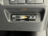 ETC付。高速道路の料金所はキャッシュレスで通過です。サービスエリア等にあるスマートインターの出入りも利用可能でとっても便利。ご納車後すぐにお使い頂けるようセットアップしてのお渡しとなります。