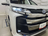 LEDヘッドライトです。デザイン性がよくとても明るいので、夜間の走行や悪天候でも安心です。しかも長寿命!