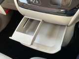 コーヒーやお茶をお供に、毎日の運転も楽しくなりそうですね。