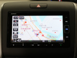 【純正ナビゲーション】使いやすいナビ操作にオーディオ機能も充実!Bluetooth接続で運転中のハンズフリー電話や好みの音楽を車内に流す事が出来ます。ラインナップや車種に応じて豊富な機能が使用可能♪