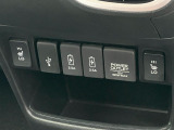 USBやシガーソケットも対応しておりますので、外部機器での接続、充電なども可能でございます。