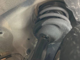 お車を安心してお乗りいただく為には、足回りの定期点検が欠かせません。サービスサポート(有償保証)では無料点検もご提供しており、安心のカーライフをお過ごしいただけるサポート体制が整っています。