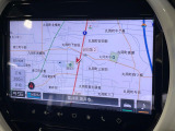 【メーカー純正9型ナビ】インテリアに溶け込むスタイリッシュな「専用設計」メーカーナビを装備♪視認性や操作性など基本性能にも優れ、より上質なカーライフをお楽しみいただけます。