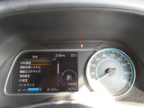 メーターは燃費計を備えた多機能メーター!