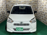 軽の看板が目印です!届出済 未使用車をお探しの方はこちらの看板を目印にお越しください。※似たような看板のお店がございますのでお間違えのないようご注意ください。