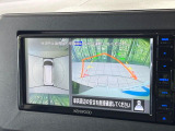 【マルチアラウンドモニター】専用のカメラにより、上から見下ろしたような視点で360度クルマの周囲を確認することができます☆死角部分も確認しやすく、狭い場所での切り返しや駐車もスムーズに行えます。