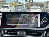駐車時、後方の映像がモニターで確認できます。狭い場所での駐車もスムーズです。