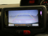 バックガイドモニターで、後方を確認しながら安心して駐車することができます。運転初心者も熟練者も必須の機能ですよ!
