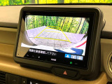 【バックカメラ】駐車時に後方がリアルタイム映像で確認できます。大型商業施設や立体駐車場での駐車時や、夜間のバック時に大活躍!運転スキルに関わらず、今や必須となった装備のひとつです!