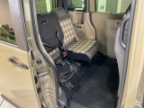 後席をはね上げれば、「もうひとつの荷室」が生まれます。