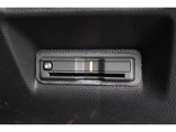 ETC車載器を装着しております。有料道路の料金所もスマートに通過できます。