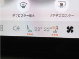 フロント・シートヒーターに加え、ステアリングホイール・ヒーターも装備。厳寒の地、北欧スウェーデン発祥のブランドならではのアイテムです。