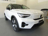 都市を駆け巡る本物のSUVとして、XC40は開発されました。スカンジナビアデザインの独創性と都会的な雰囲気を身にまとった、都市で生活するあなたのために作られた1台です。